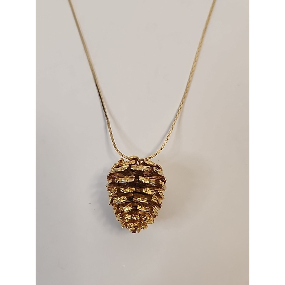 Vintage Goldtone 3-D Pinecone Pendant Necklace 24" Chain